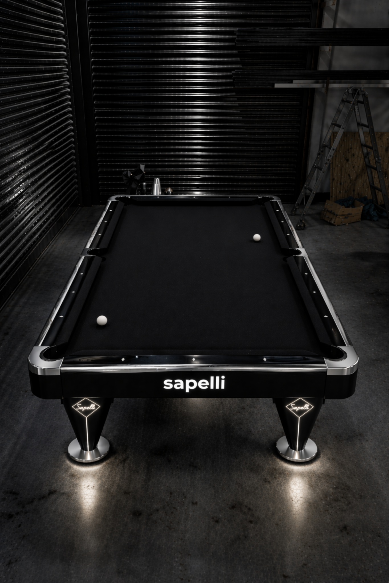 Premium showroom ortamında siyah ev tipi bilardo masası